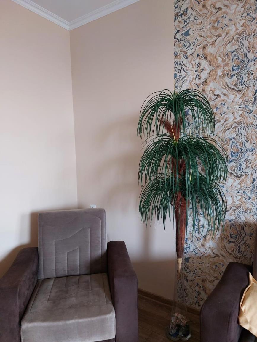 Camellia Hotel Kutaisi Bagian luar foto