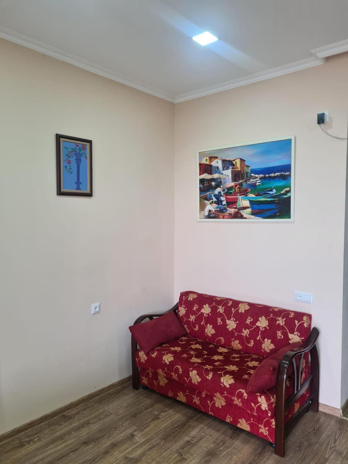 Camellia Hotel Kutaisi Bagian luar foto